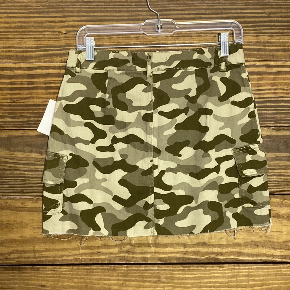Cato Skirt - Picture 5 of 7